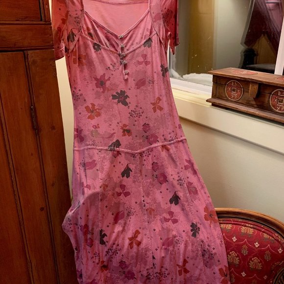 Sandwich Dress, Midi, Size Small, Soft pink Floral, Strech Jersey. So flattering - Picture 2 of 12